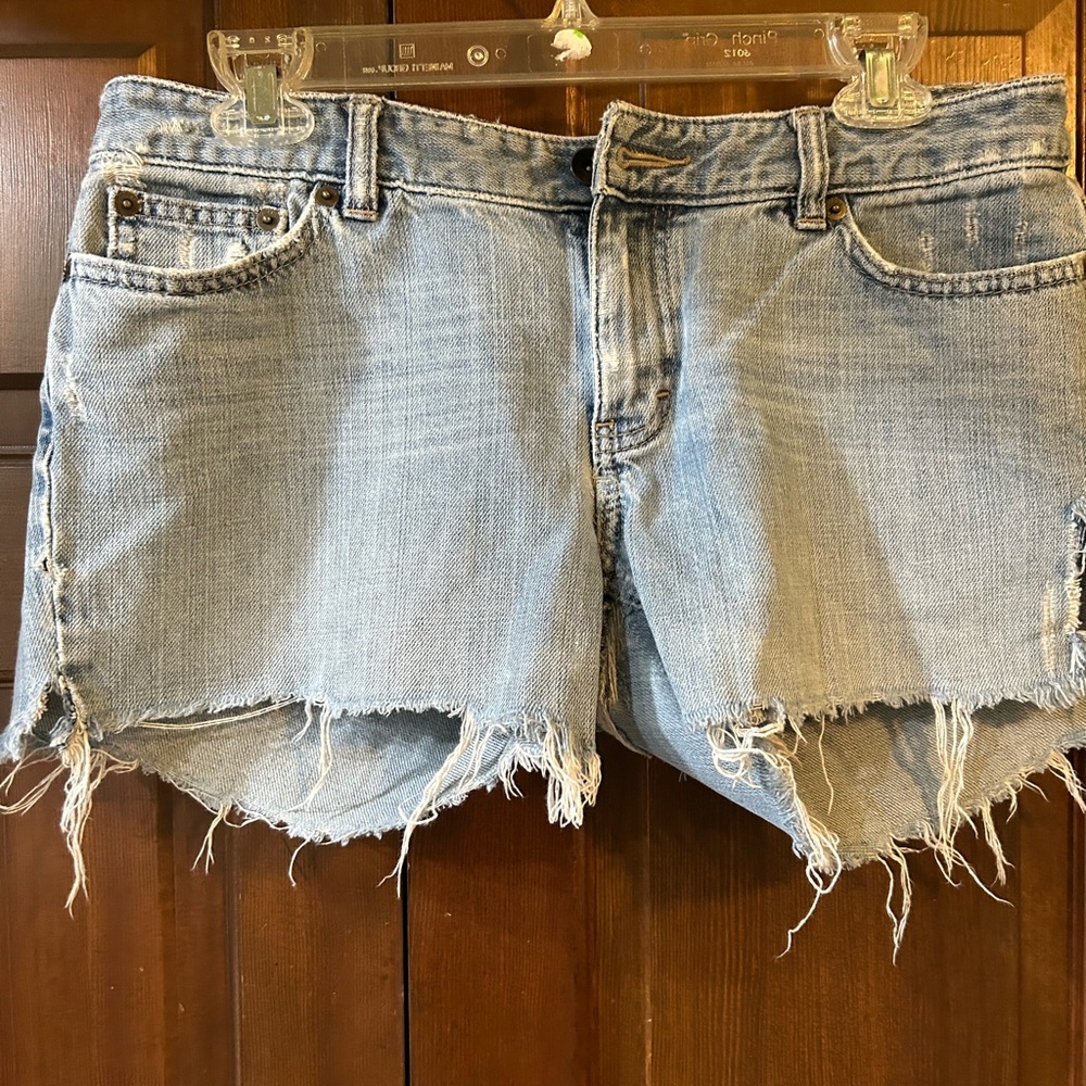 Shorts - Picture 2 of 4
